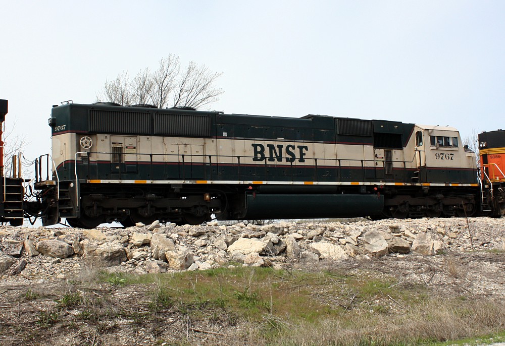 BNSF 9767